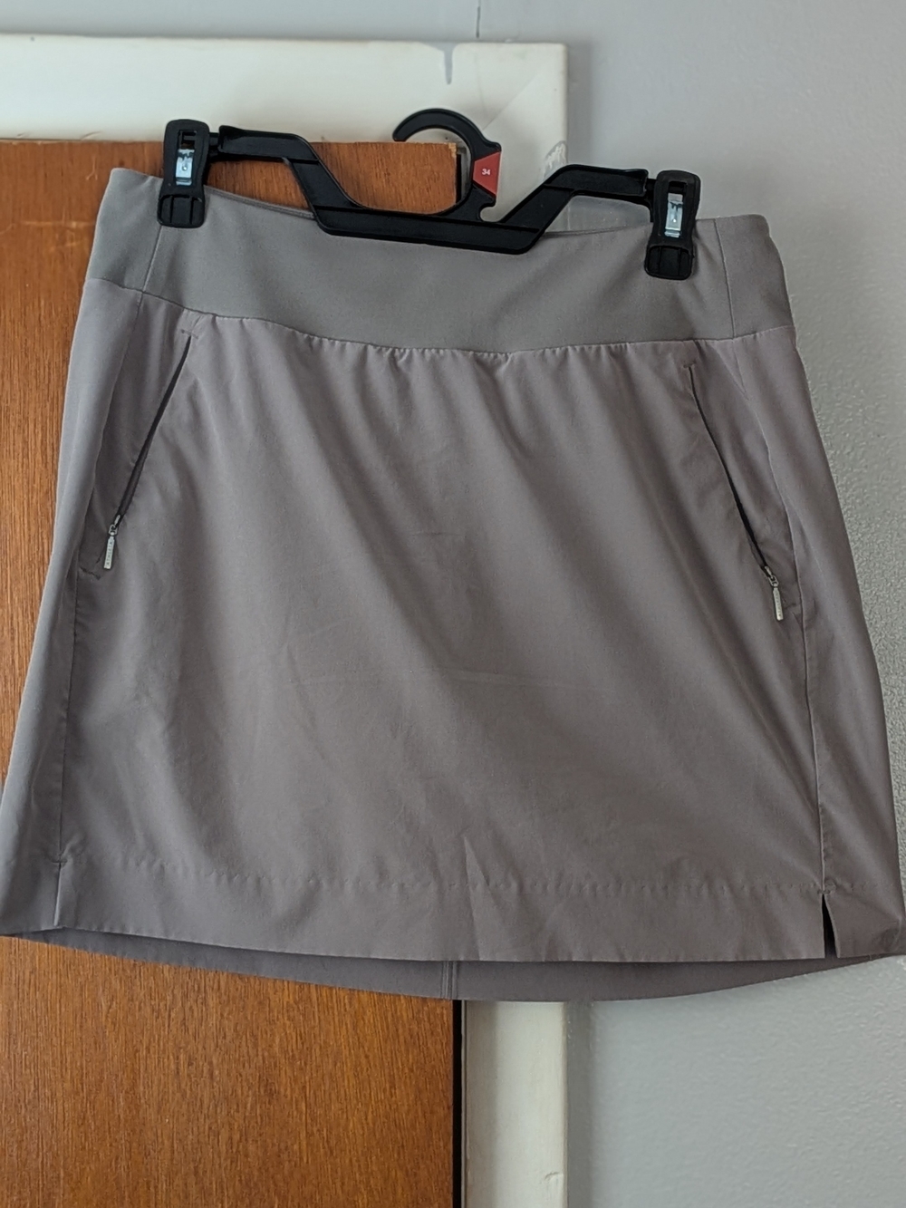 Athleta Taupe Everyday Stretch Mini Skirt Size 8
